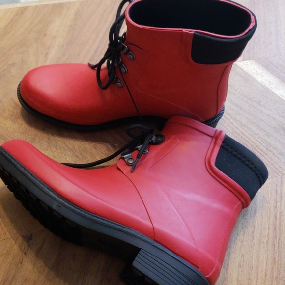 Red Briley Rainboots - Picture 3 of 5